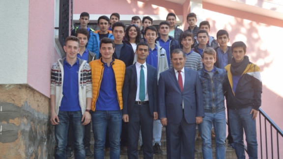 Kazım Karabekir Anadolu Lisesinin Futbol Takımı Yıldızlar Kategorisinde İl Birincisi Oldu.