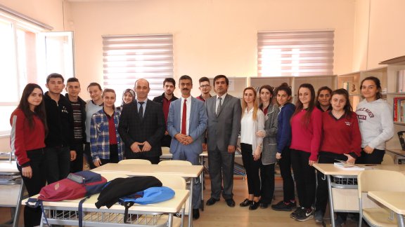 İl Milli Eğitim Müdürü Abdulcelil KAHVECİ,  İlçe Milli Eğitim Müdürleriyle Murgulda Toplantı gerçekleştirdi.