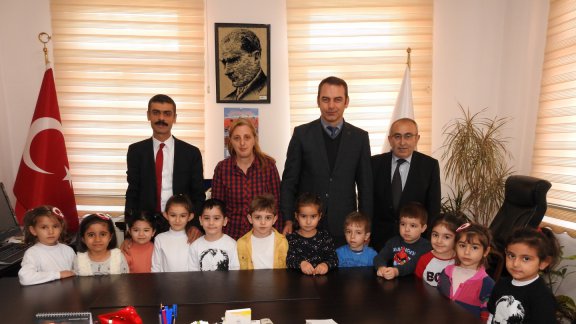 Şehit Ömer Zeki Varan Anaokulu Öğrencilerinin İl Milli Eğitim Müdürlüğünü Ziyareti