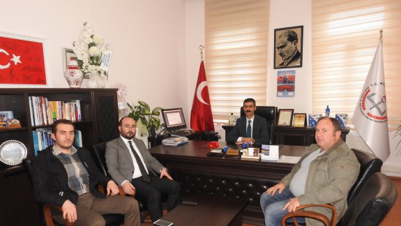 AK Parti İlçe Başkanı Av. Şenol ALPASLAN, Abdulcelil KAHVECİyi Makamında Ziyaret Etti