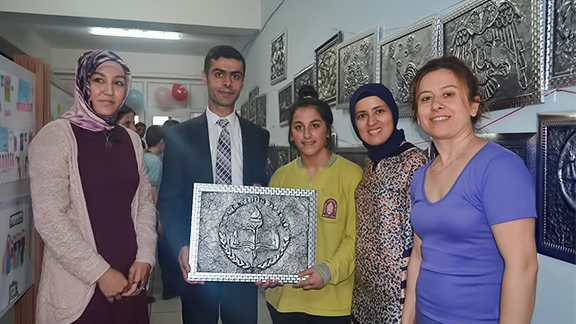Artvin Atatürk Ortaokulu Görsel Sanatlar Sergisi Açıldı