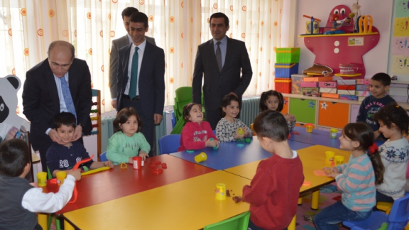 Millî Eğitim Bakanlığı Öğrenci İşleri ve Sosyal Etkinlikler Daire Başkanı Mücahit AKGÜN, ilimizdeki okulları ziyaret etti.