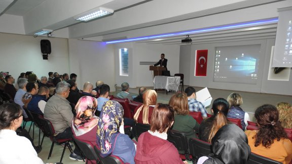 İlimizde Türkçe, Matematik, Fen Bilimleri, İngilizce, Sosyal Bilgiler ve Din Kültürü ve Ahlak Bilgisi Dersleri Açık Uçlu Soru Yazma Teknikleri Eğitimi Başladı