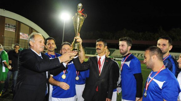 29 Ekim Cumhuriyet Bayramı Kutlama Programı Kapsamında Kurumlar Arası Futbol Turnuvası Düzenlendi.