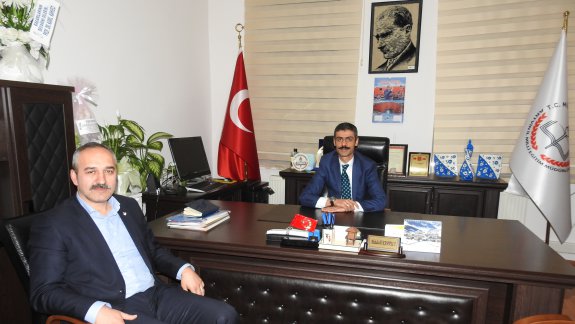 Artvin Amatör Spor Kulüpleri Başkanı Sadettin DAĞ Milli Eğitim Müdürü Abdulcelil KAHVECİyi Makamında Ziyaret Etti.