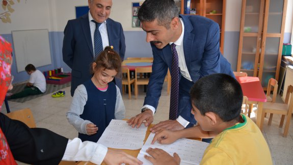 İl Milli Eğitim Müdürü Abdulcelil KAHVECİ ve Şube Müdürü Özcan KÖSE Artvin Çoruh Özel Eğitim Meslek Okulunu ve Artvin Özel Eğitim Uygulama Okulunu ziyaret etti.