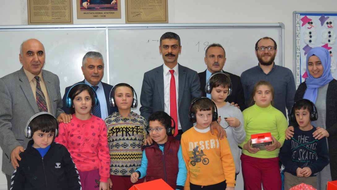İl Milli Eğitim Müdürü Abdulcelil Kahveci Karadeniz Bakır İlkokulu Anasınıfı Özel Eğitim Öğrencilerini Ziyaret Etti