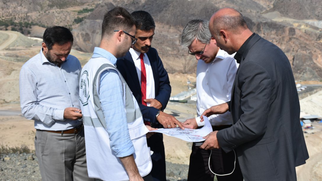Milli Eğitim Bakanlığı AR-GE ve Projeler Daire Başkanı Erkan HALICI Yusufeli İlçesinin Yeni Yerleşim Alanında İncelemelerde Bulundu