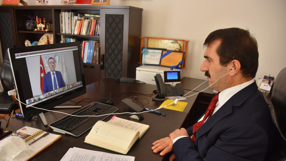 İl Müdürü Fahri ACAR  Milli Eğitim Bakanı Ziya SELÇUK'un İl Milli Eğitim Müdürleriyle Yaptığı Telekonferansa Katıldı