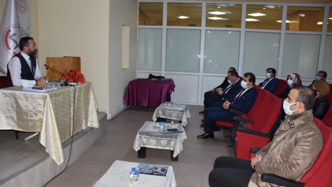 Milli Eğitim Bakanlığı Bakan Danışmanı Sayın Erhan ANGIN Proje Yürütücüsü Öğretmenlerimizle Toplantı Yaptı