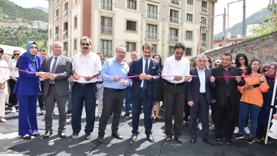 ÇORUH İLKOKULU ÇOCUK ŞENLİĞİ VE KERMESİ YAPILDI