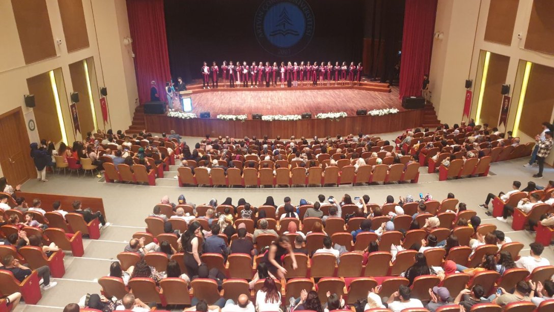ACAR, AÇÜ MEZUNİYET TÖRENİNE KATILDI