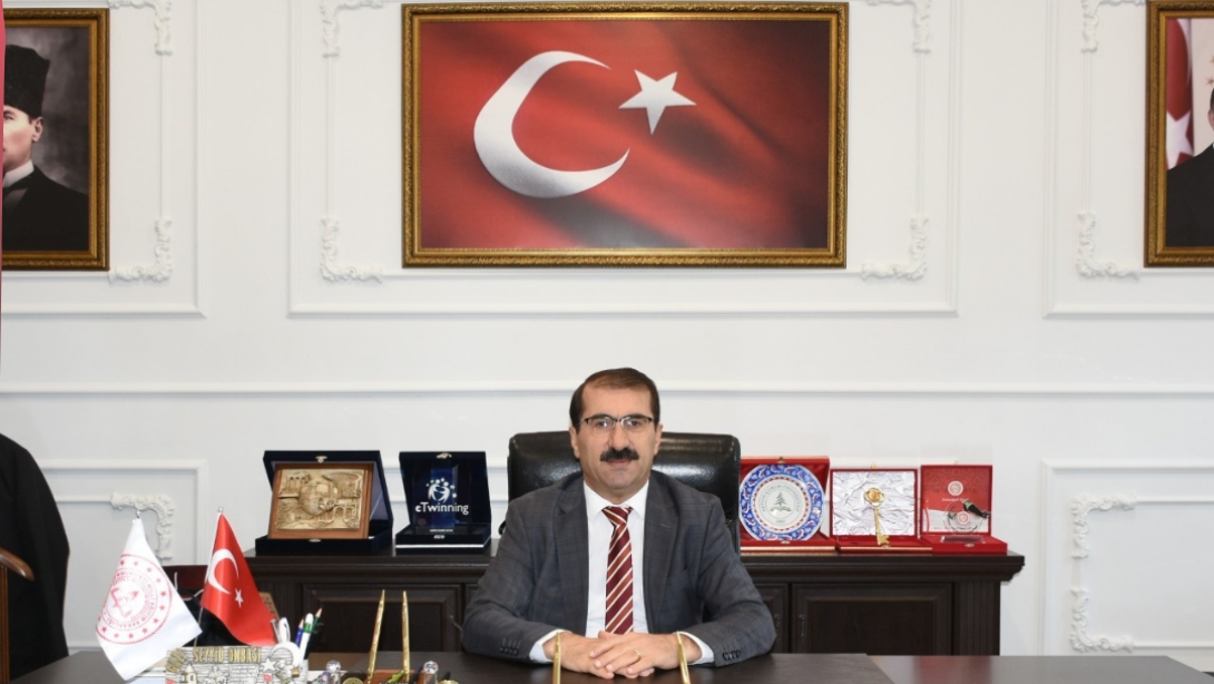 İL MÜDÜRÜ FAHRİ ACAR'IN 15 TEMMUZ MESAJI